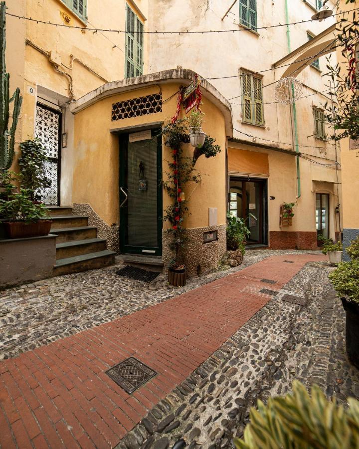 Sui Tetti, Caressa De Mae Apartment Bordighera Exterior photo
